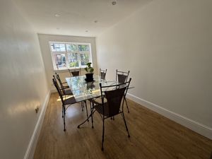 Breakfast Room- click for photo gallery